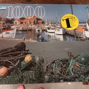 1000 Piece Puzzle with Harbor Scene